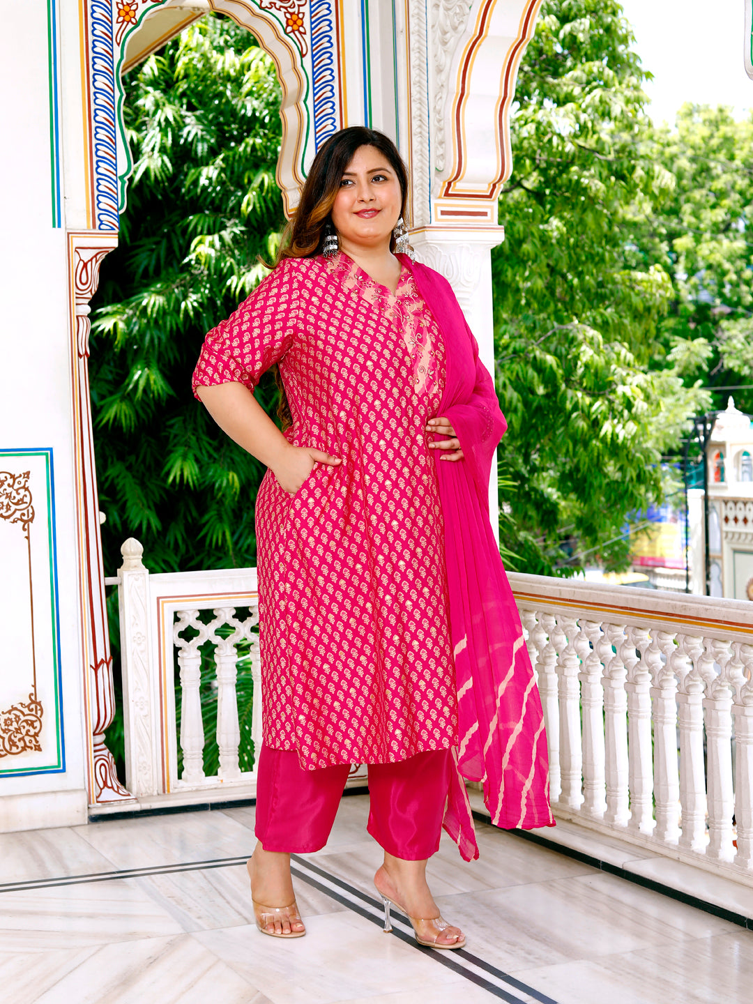 Women Kurta Pant Dupatta Set ( Pink )