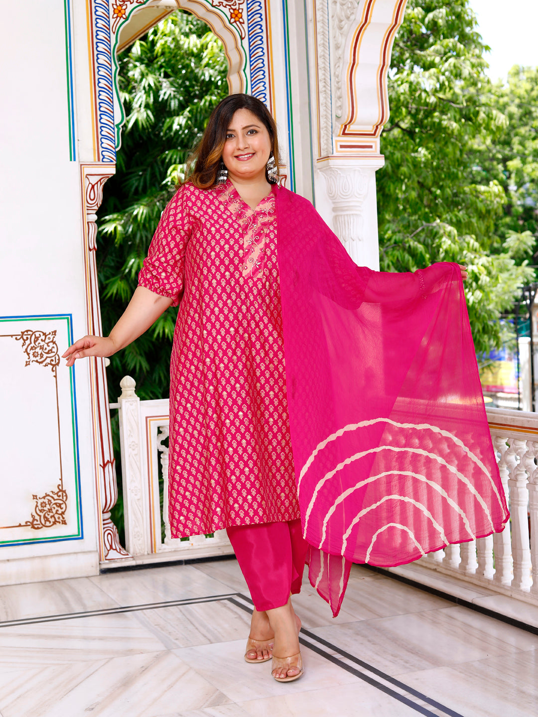 Women Kurta Pant Dupatta Set ( Pink )