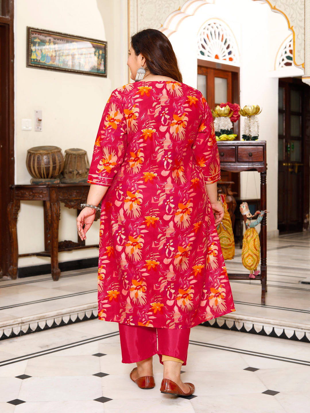 Women Muslin Kurta Pant Dupatta Set ( Red )