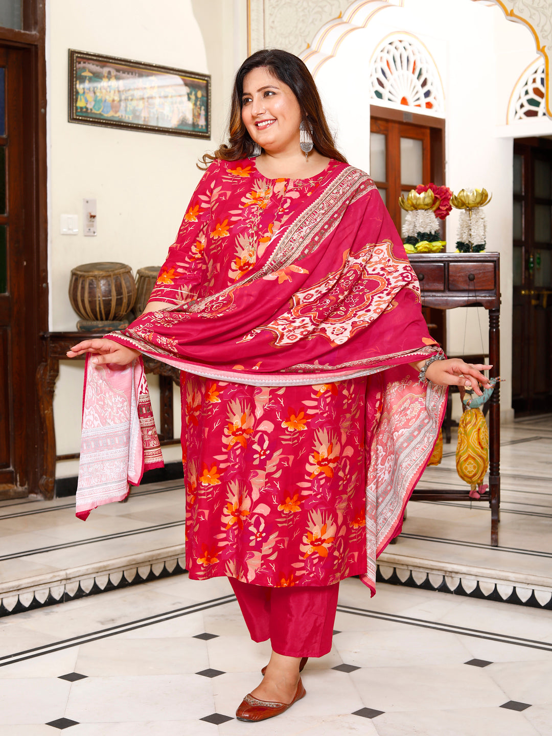 Women Muslin Kurta Pant Dupatta Set ( Red )