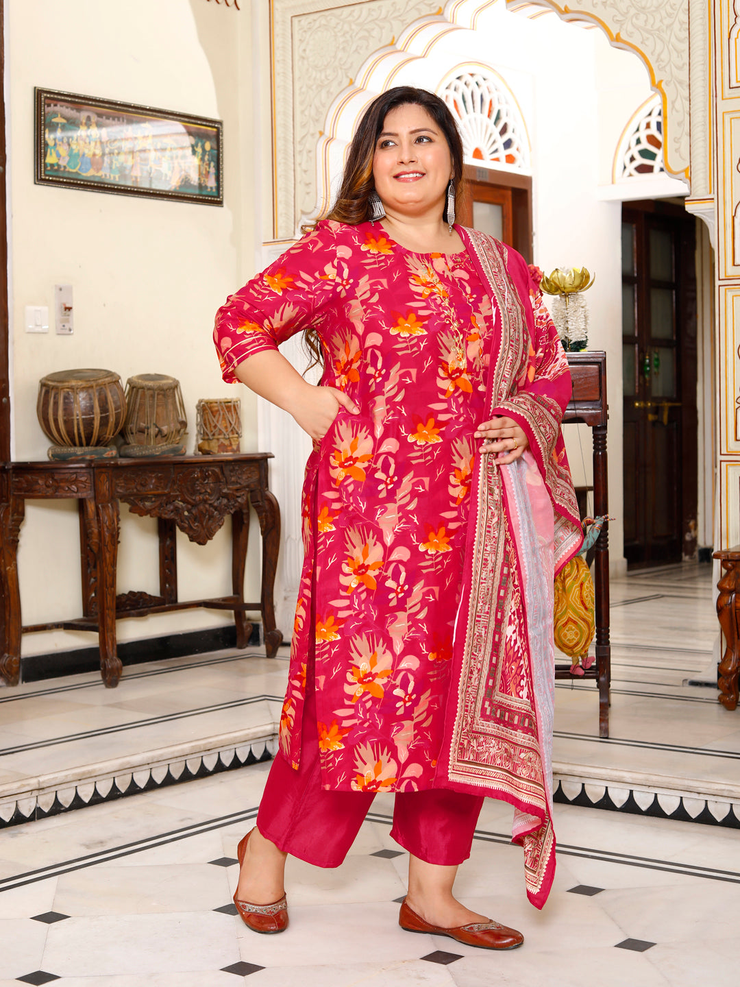 Women Muslin Kurta Pant Dupatta Set ( Red )